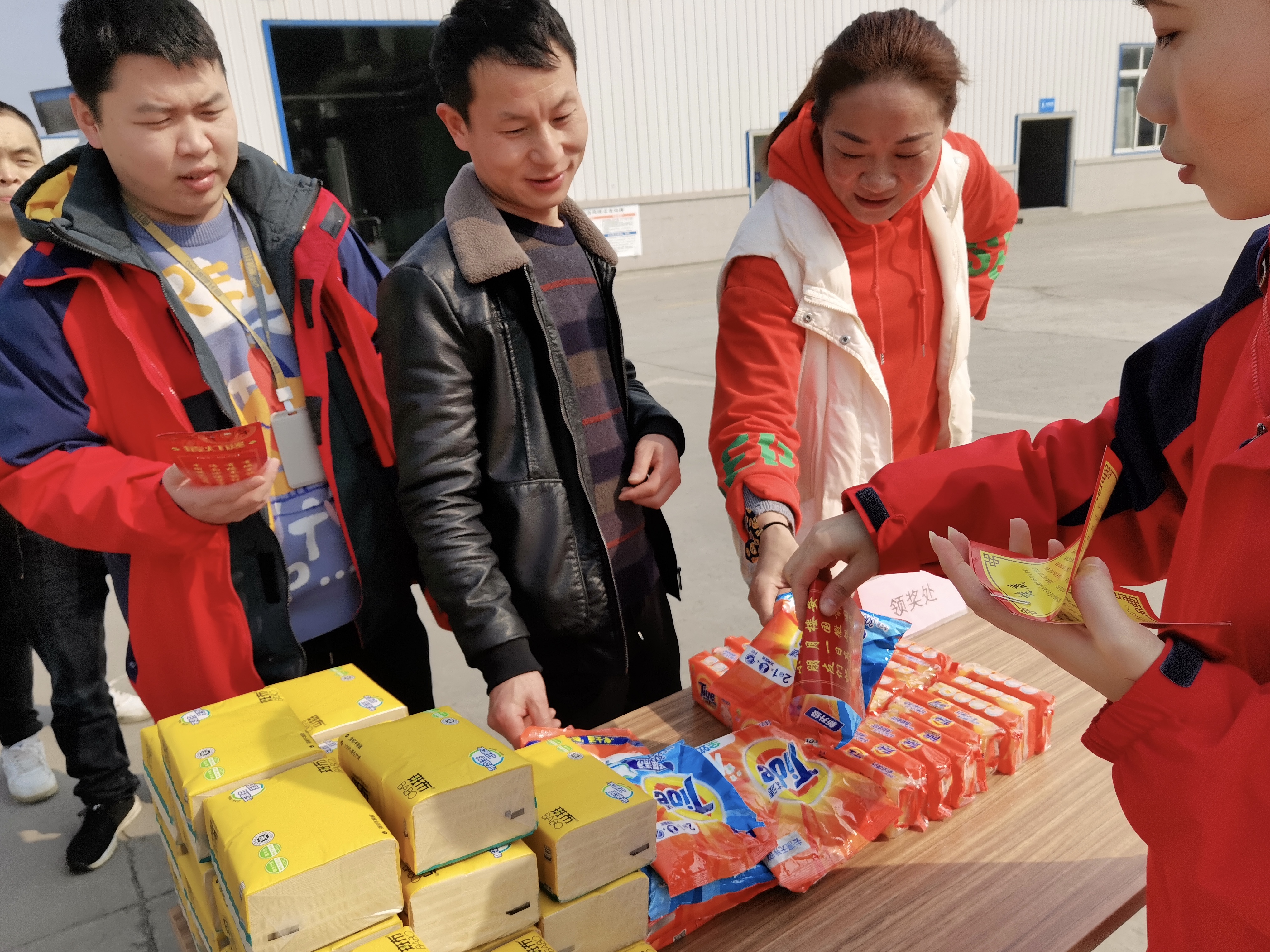 猜燈謎鬧元宵，文化傳承慶佳節